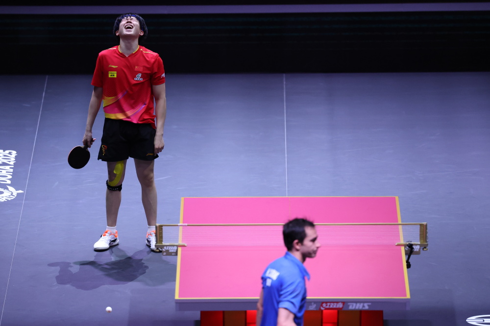 及球员之间 及球员之间